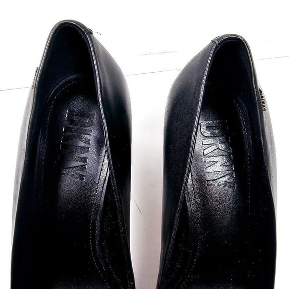 DKNY Celsa Black Leather Square Toe Chunky Block Heel Pump Size 8.5 NIB NWT - Picture 5 of 12